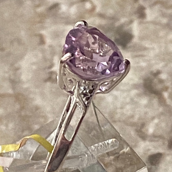 Rose De France Amethyst Heart Sterling Silver Ring - Picture 3 of 8